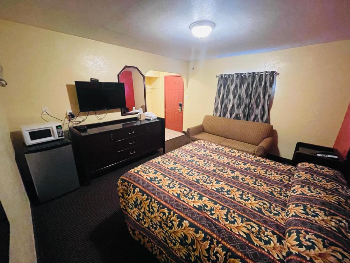 Royal Palms Motel & Rv Park New Orleans Exterior photo