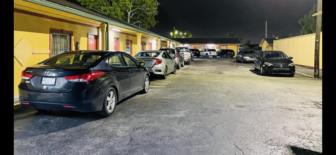 Royal Palms Motel & Rv Park New Orleans Exterior photo