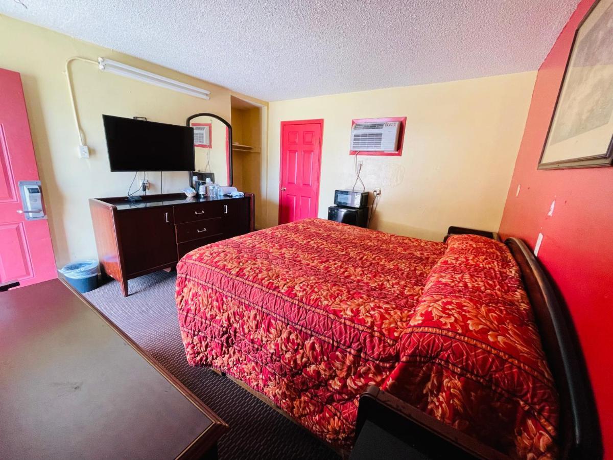 Royal Palms Motel & Rv Park New Orleans Exterior photo